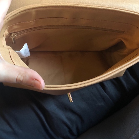 Tan/Light Beige small purse FashionNova - Picture 6 of 8